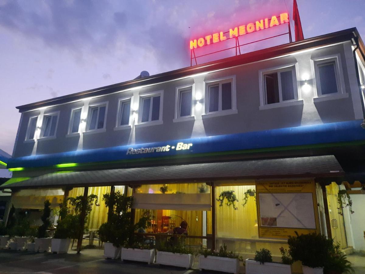 Hotel Megniar Lushnjë Buitenkant foto