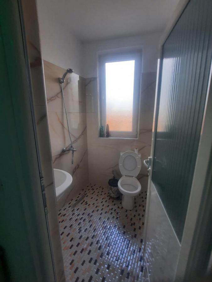Hotel Megniar Lushnjë Buitenkant foto
