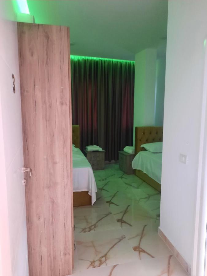 Hotel Megniar Lushnjë Buitenkant foto
