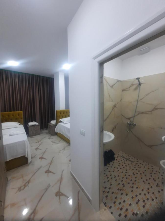 Hotel Megniar Lushnjë Buitenkant foto