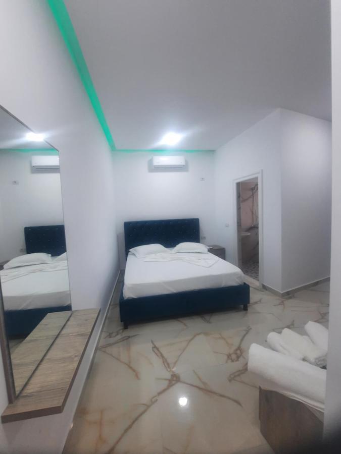 Hotel Megniar Lushnjë Buitenkant foto