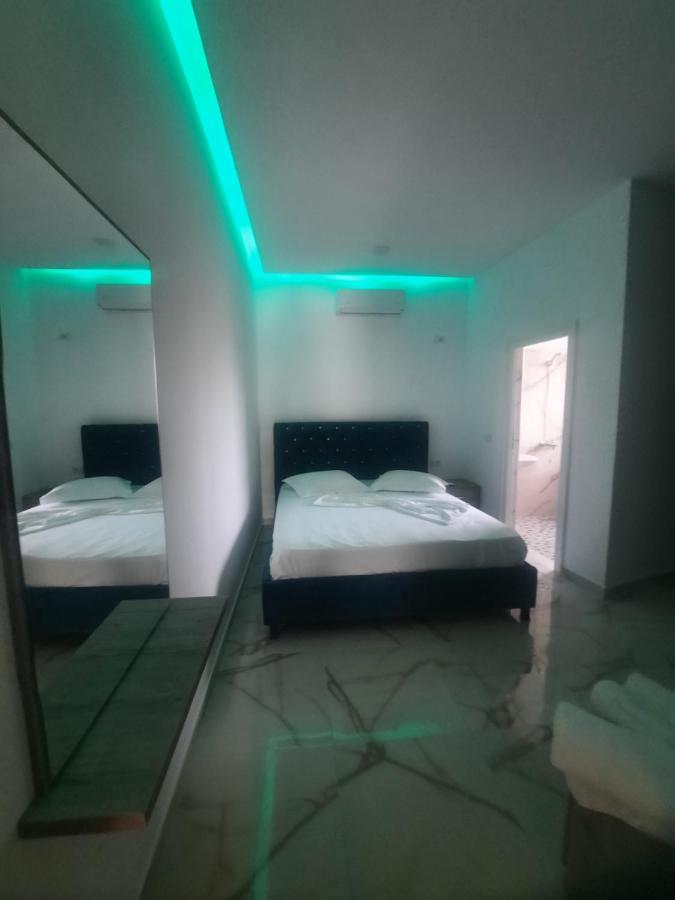 Hotel Megniar Lushnjë Buitenkant foto