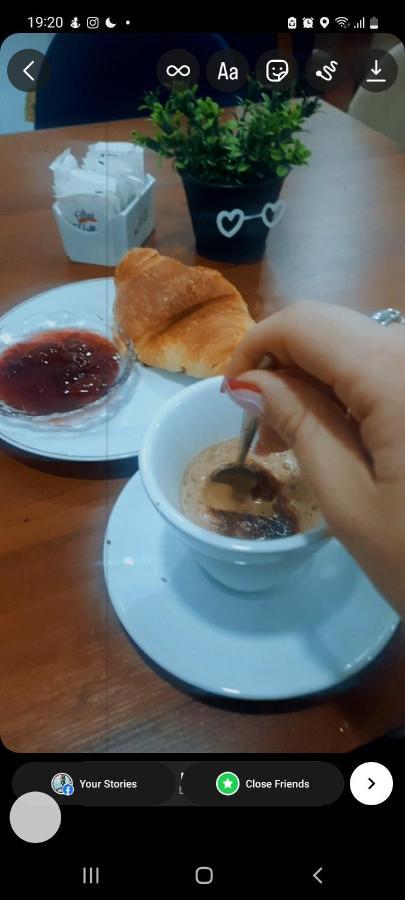 Hotel Megniar Lushnjë Buitenkant foto
